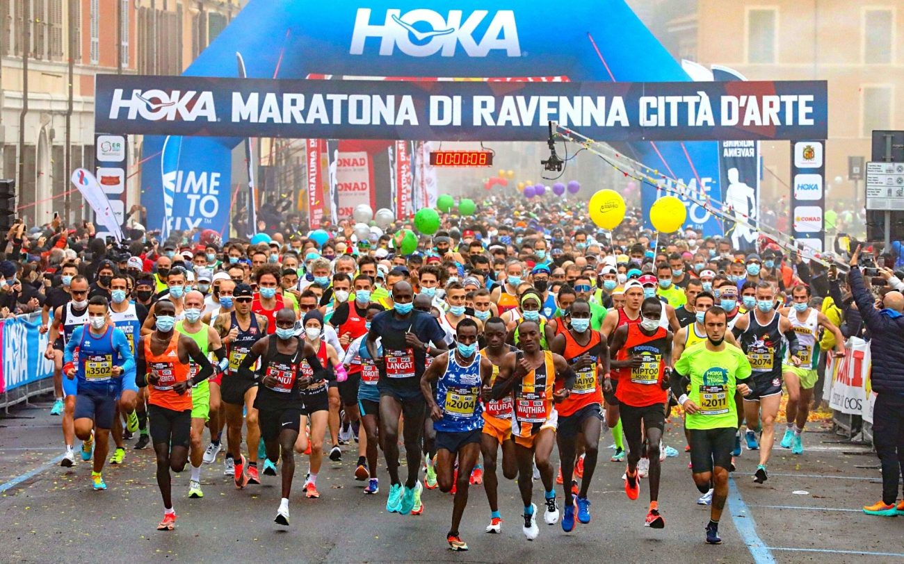 Partenza Hoka Maratona di Ravenna 2021