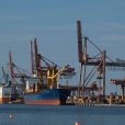 Porto di Ravenna, navi mercantili, container, porto commerciale