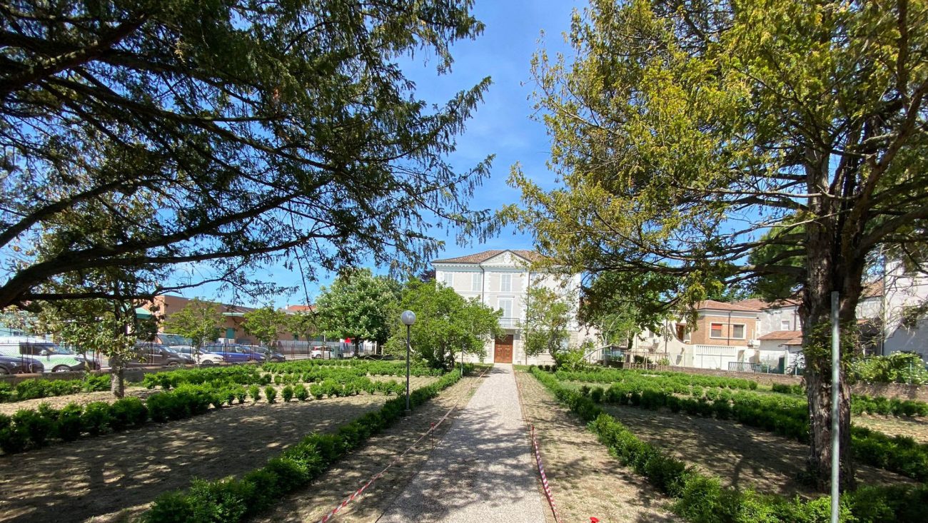Il nuovo giardino di villa Verlicchi, Lavezzola, maggio 2022