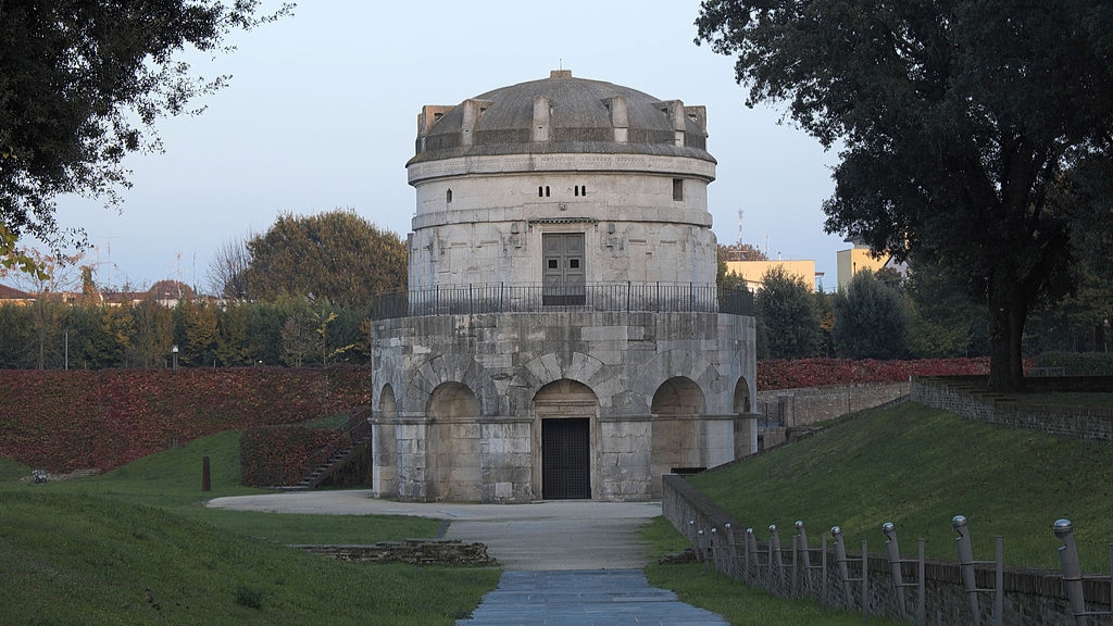 Ravenna_Mausoleo_di_Teodorico